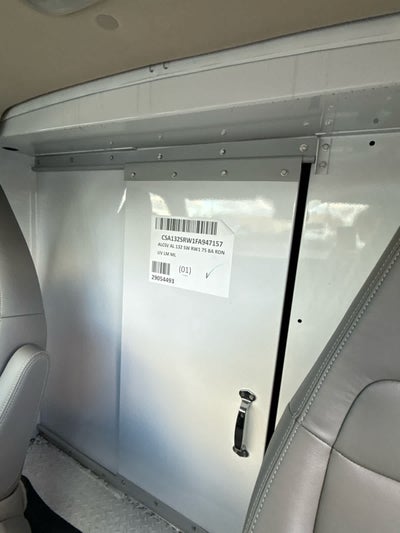 2025 GMC Savana Cutaway 3500 1WT