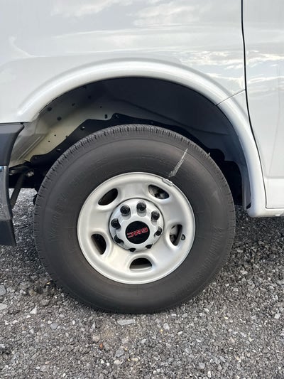 2025 GMC Savana Cutaway 3500 1WT