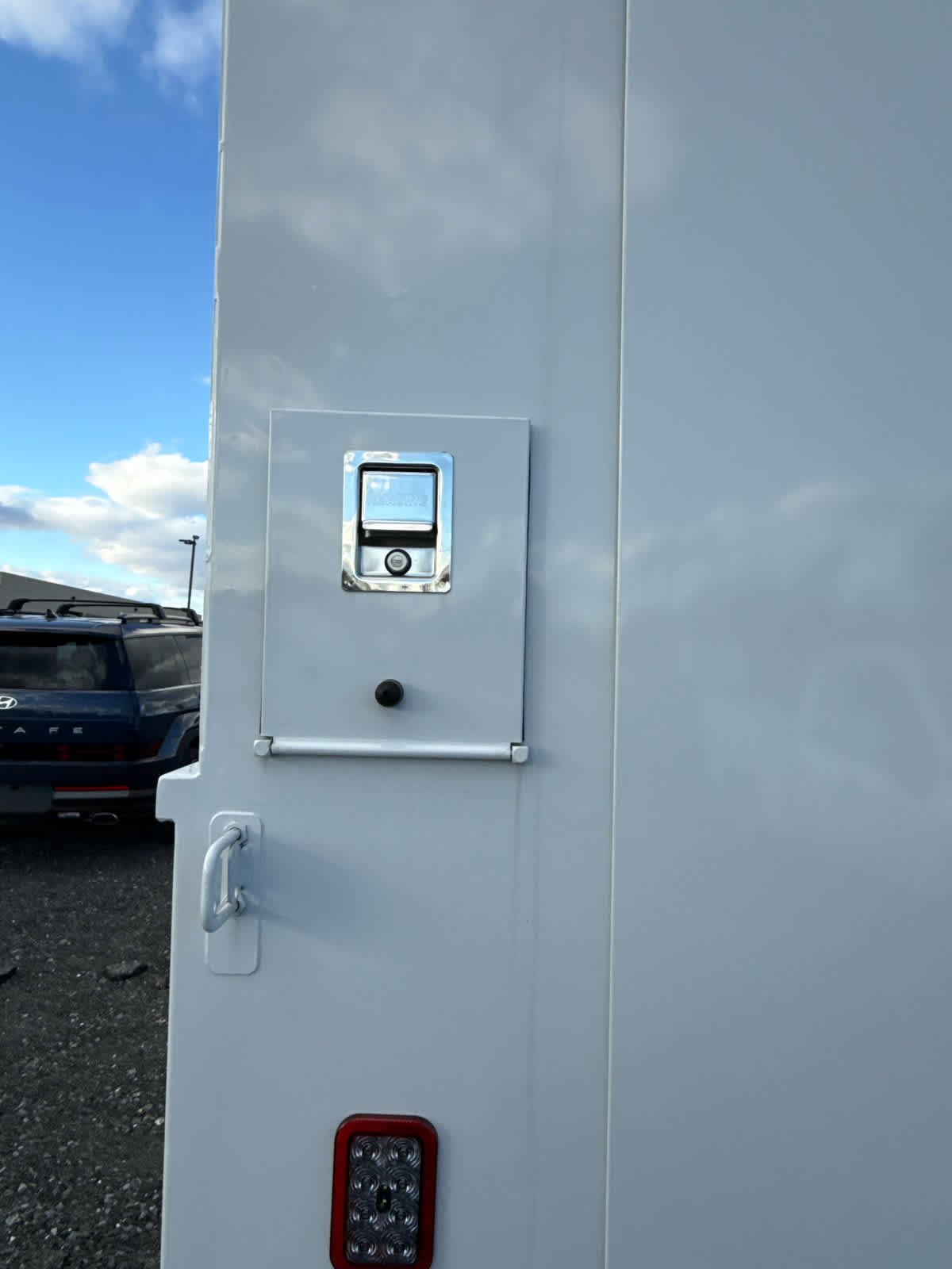 2025 GMC Savana Cutaway 3500 1WT