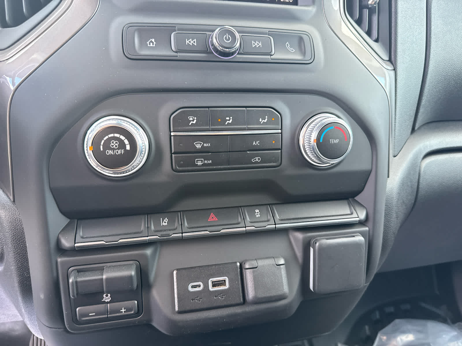 2025 GMC Sierra 2500 HD Pro