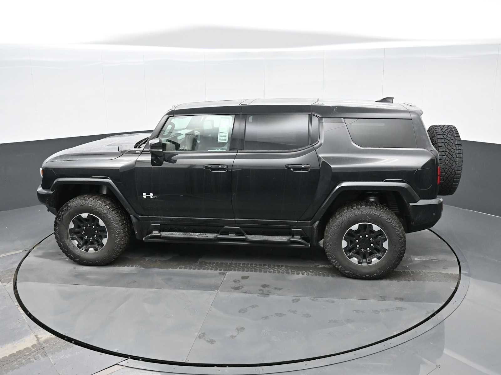 2024 GMC HUMMER EV SUV 2X
