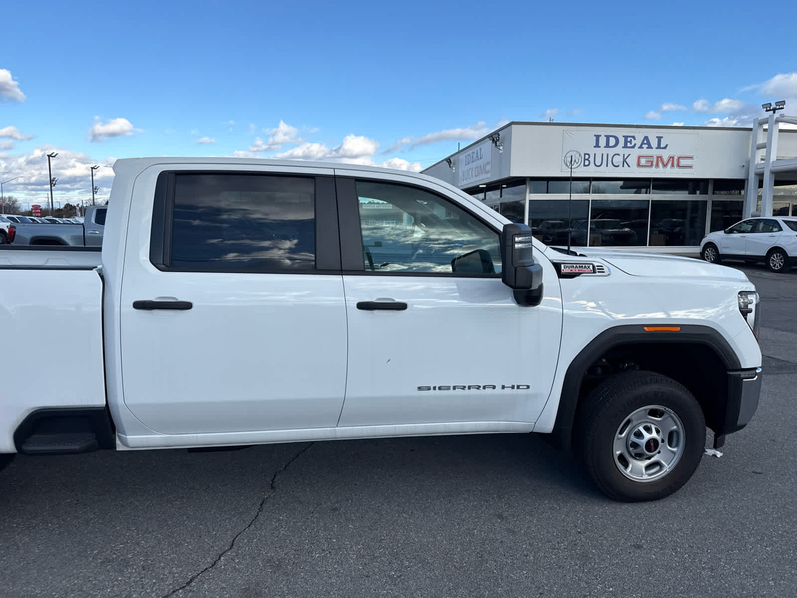 2024 GMC Sierra 2500 HD Pro