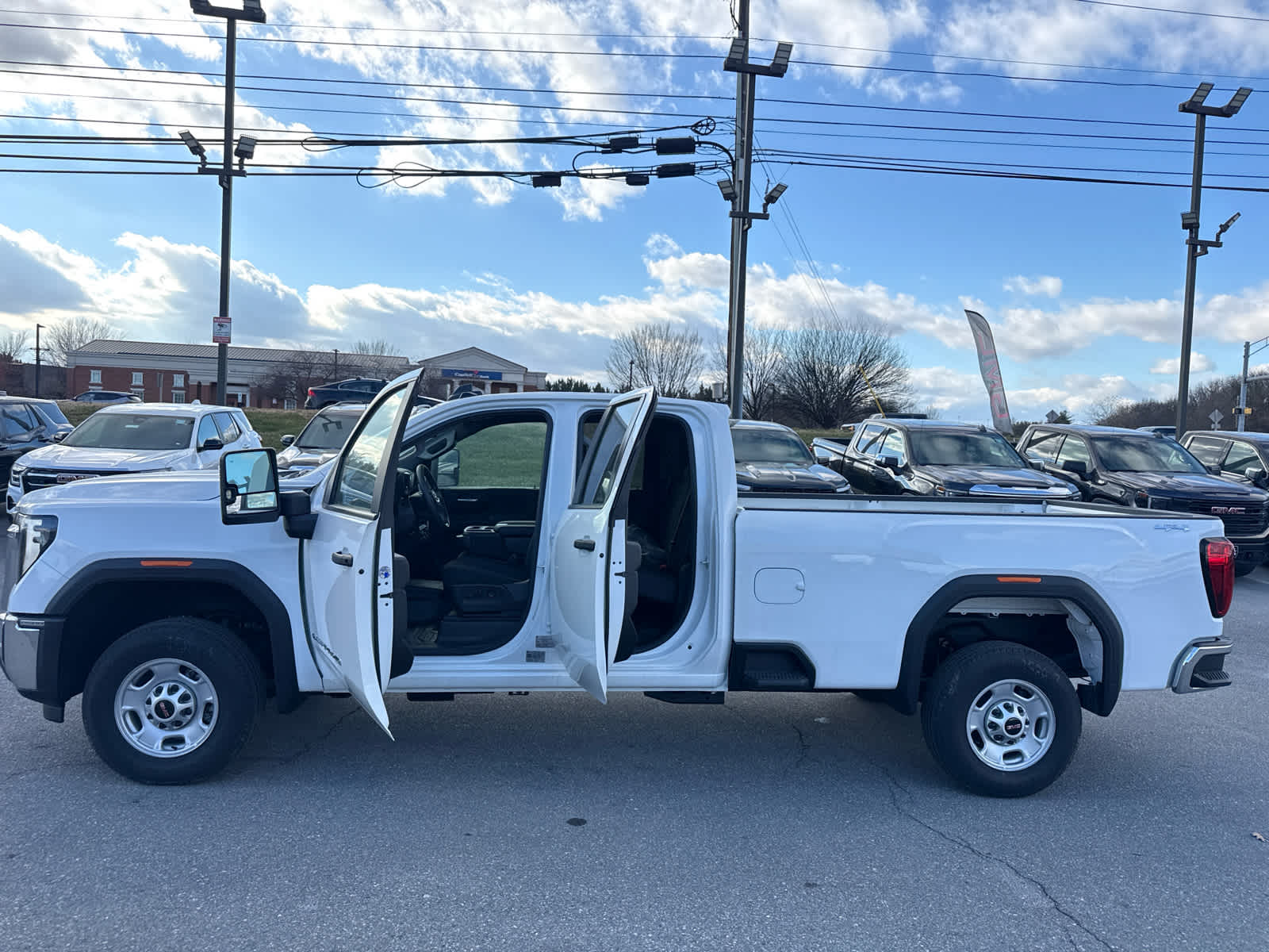2025 GMC Sierra 2500 HD Pro
