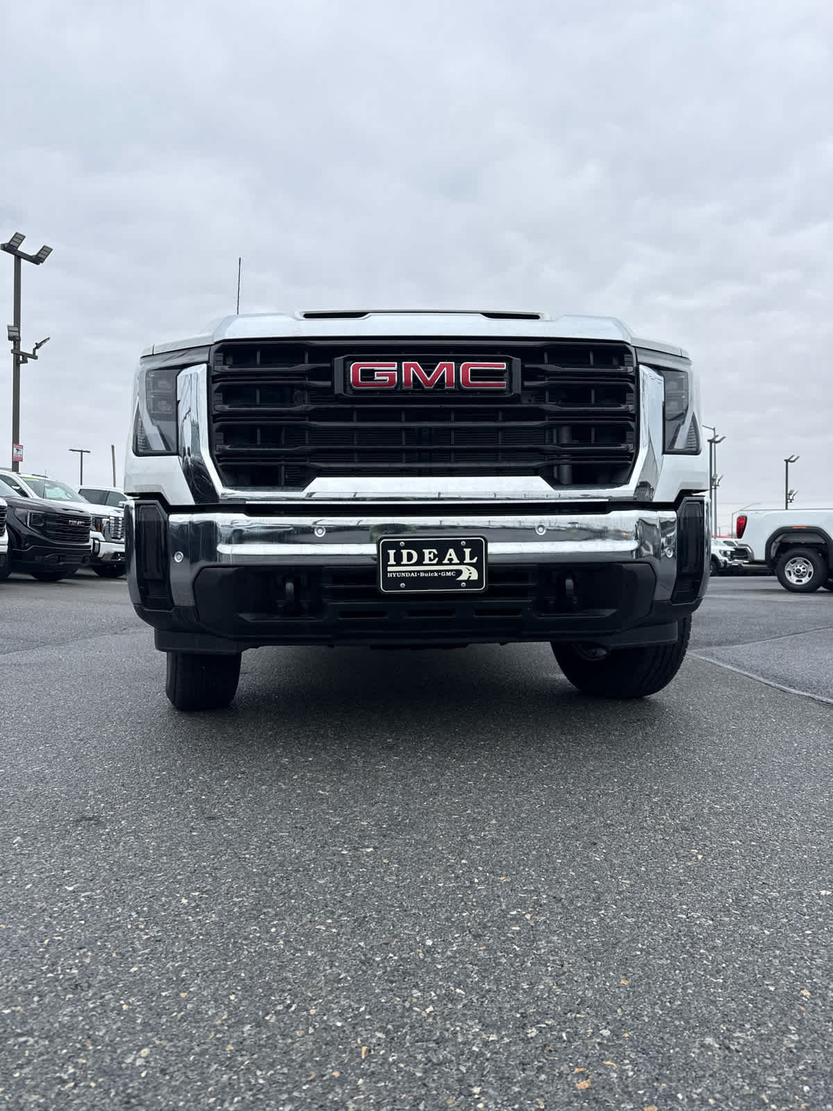 2025 GMC Sierra 2500 HD Pro