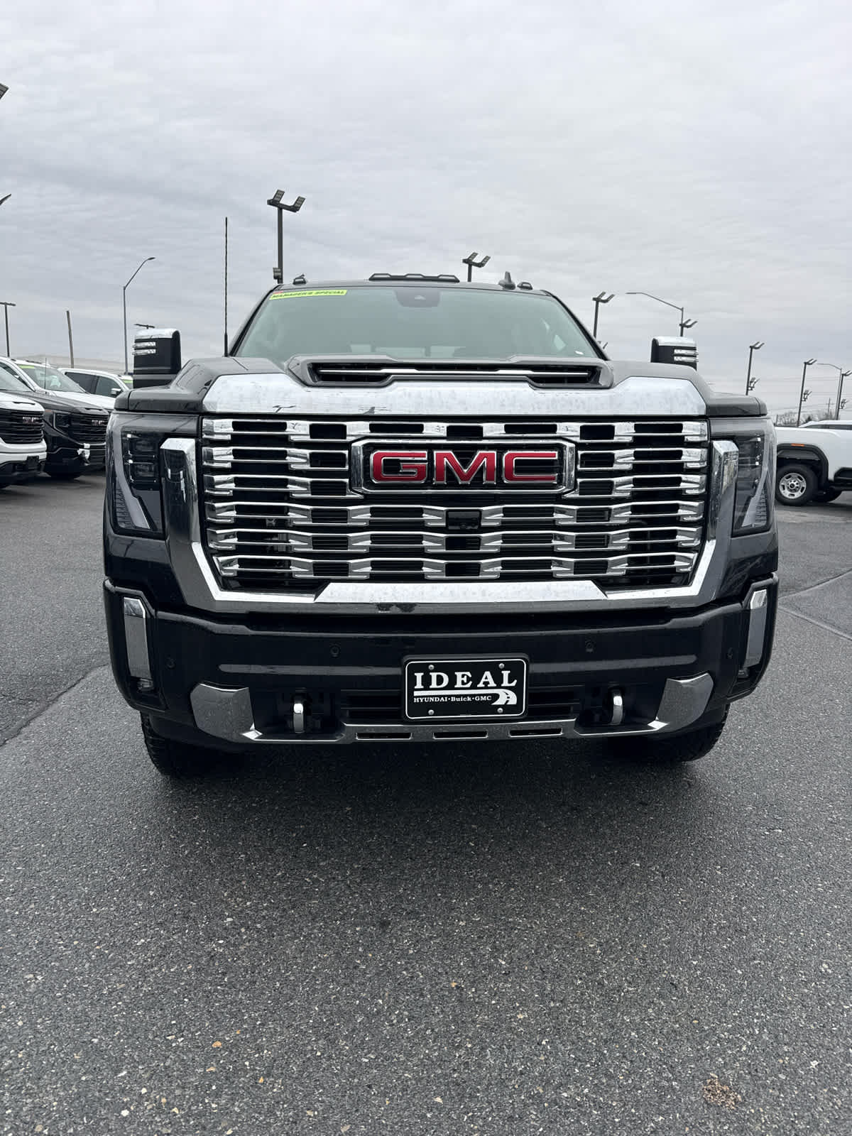 2025 GMC Sierra 2500 HD Denali