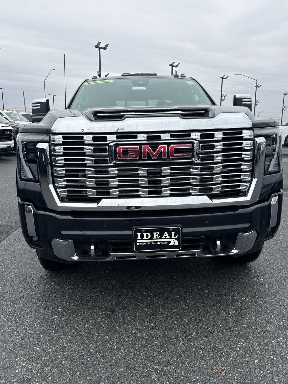 2025 GMC Sierra 2500 HD Denali