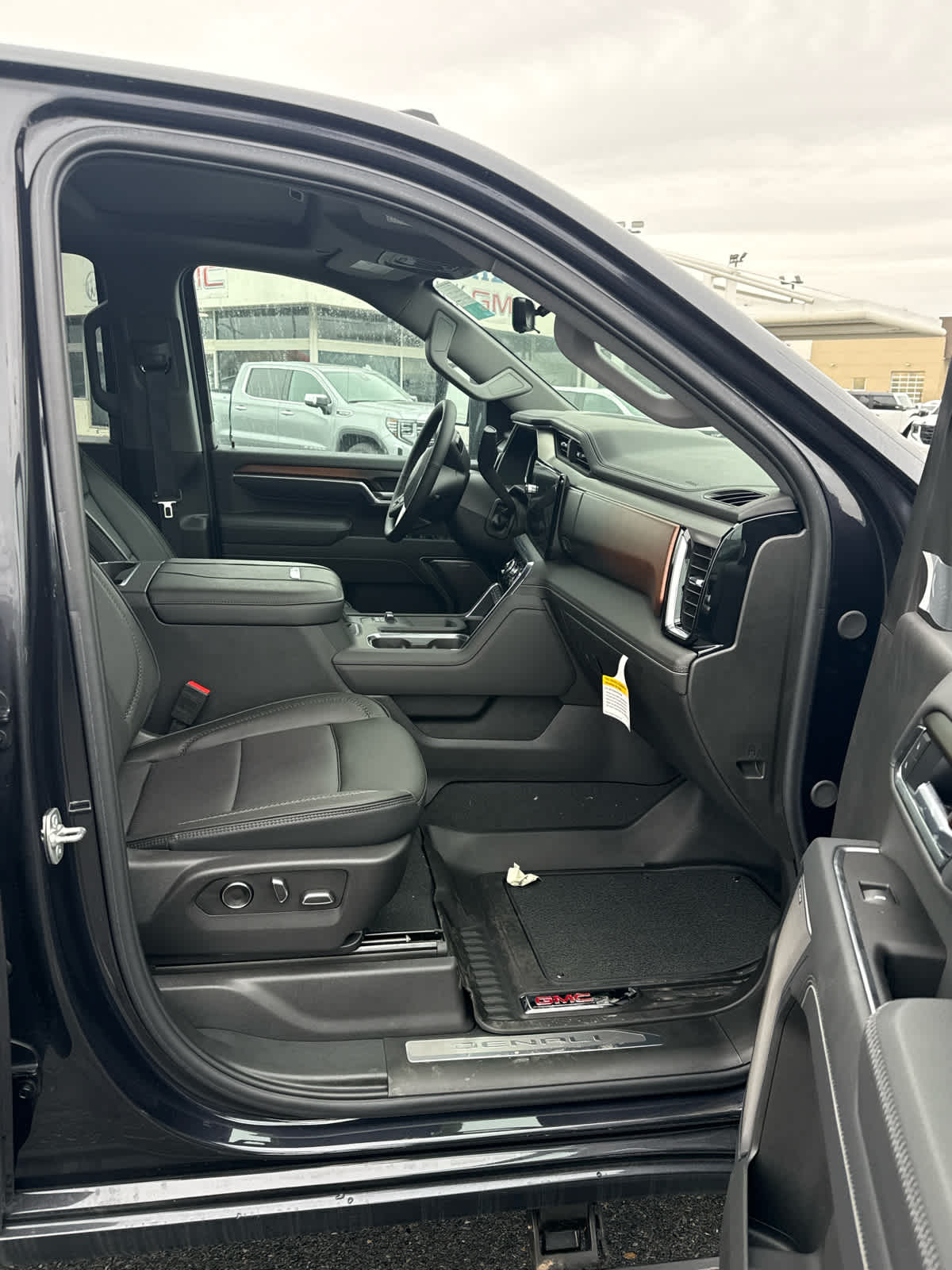 2025 GMC Sierra 2500 HD Denali