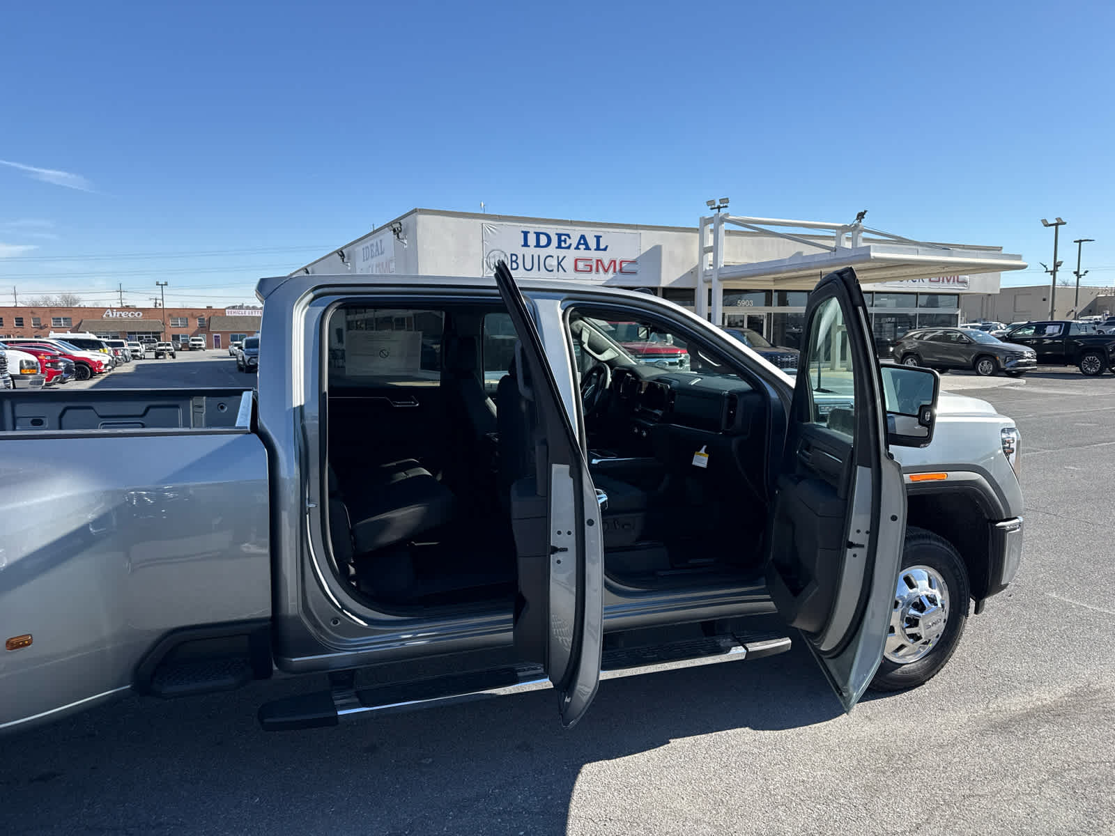 2026 GMC Sierra 3500 HD SLT