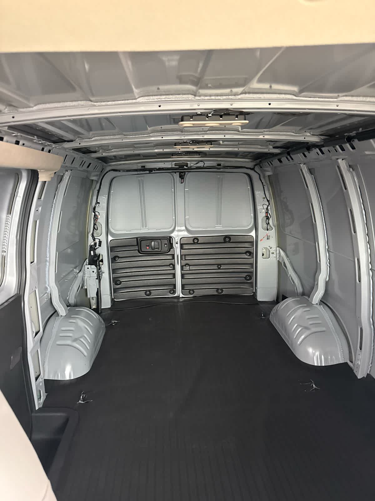 2025 GMC Savana Cargo 2500 Work Van