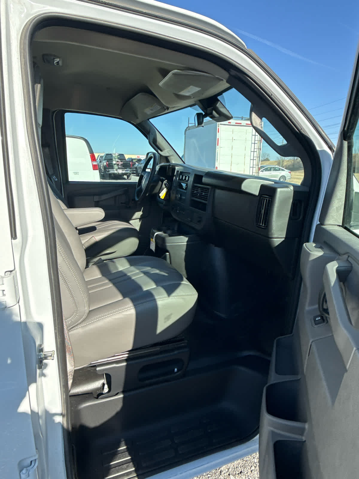 2025 GMC Savana Cargo 2500 Work Van