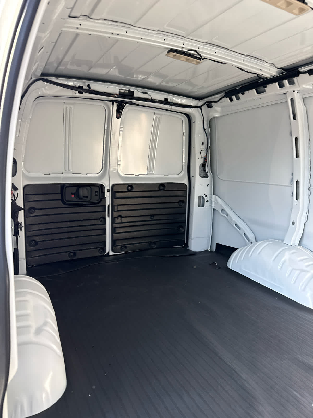 2025 GMC Savana Cargo 2500 Work Van