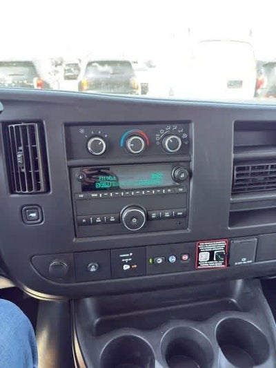 2025 GMC Savana Cutaway 3500 1WT