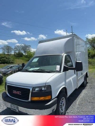 2025 GMC Savana Cutaway 3500 1WT