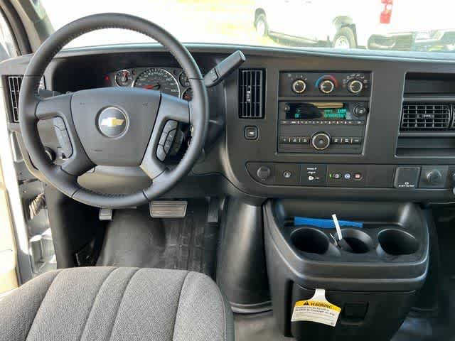 2023 Chevrolet Express Cutaway 3500 1WT