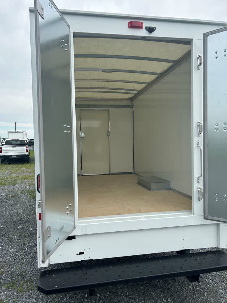 2023 Chevrolet Express Cutaway 3500 1WT
