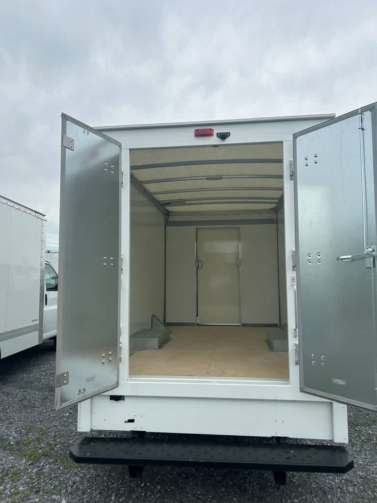 2023 Chevrolet Express Cutaway 3500 1WT