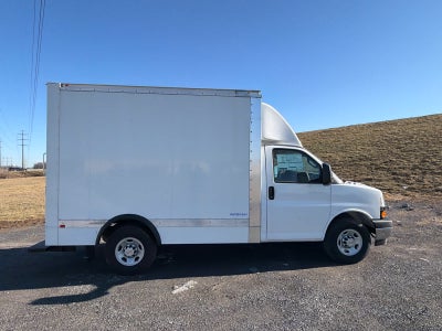 2024 Chevrolet Express Cutaway 3500 1WT