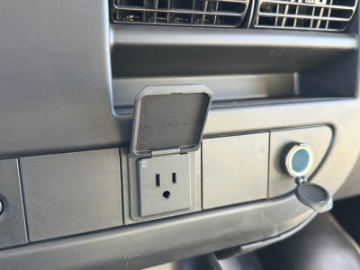 2024 Chevrolet Express Cutaway 3500 1WT