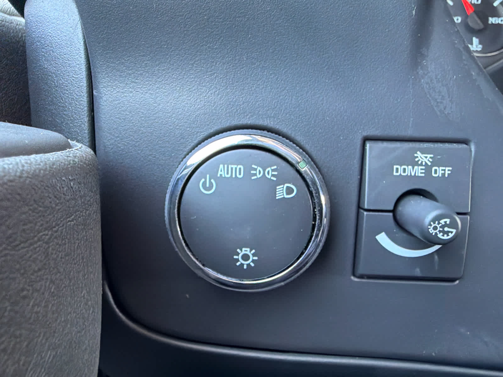 2024 Chevrolet Express Cutaway 3500 1WT