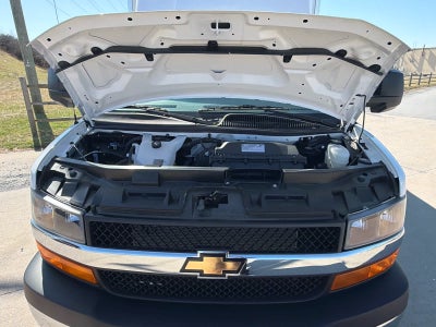 2024 Chevrolet Express Cutaway 3500 1WT