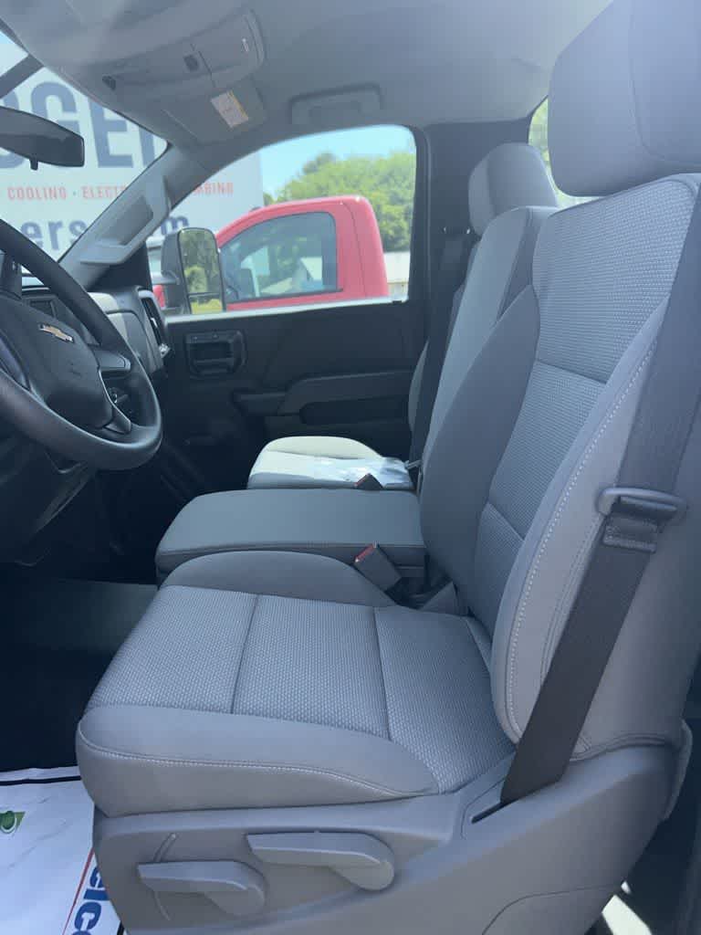 2023 Chevrolet Silverado 5500 HD Work Truck