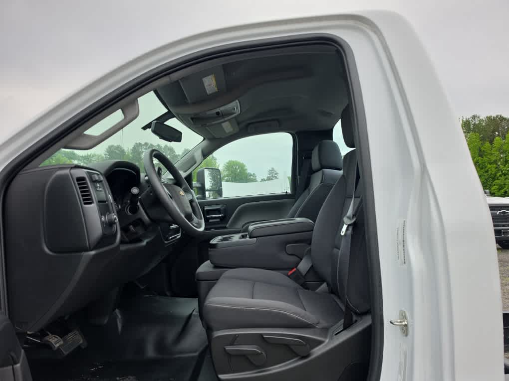 2023 Chevrolet Silverado 4500 HD Work Truck
