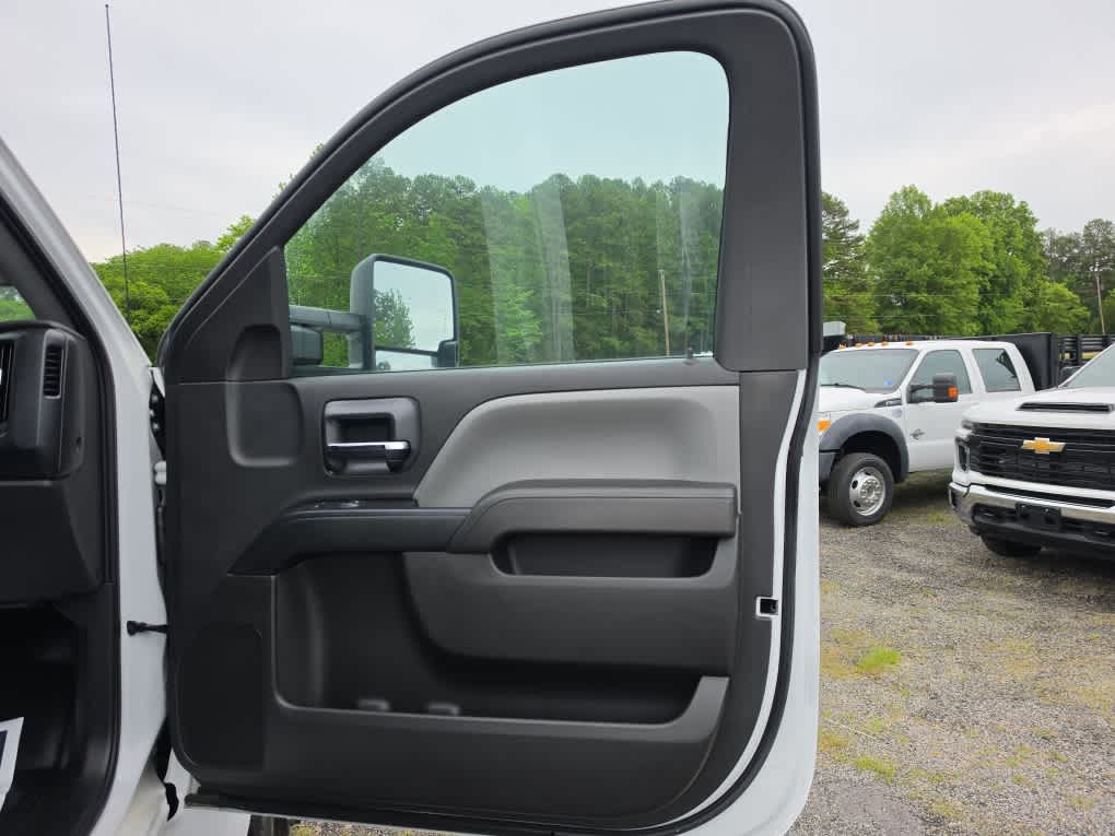 2023 Chevrolet Silverado 4500 HD Work Truck