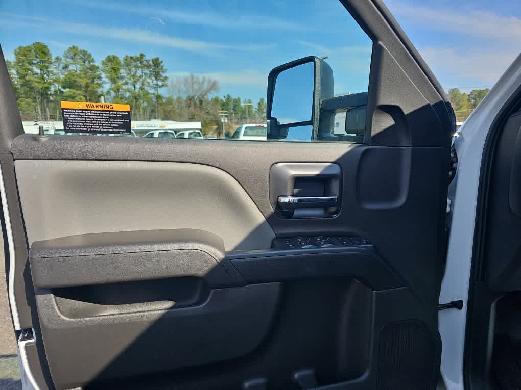 2024 Chevrolet Silverado 5500 HD Work Truck