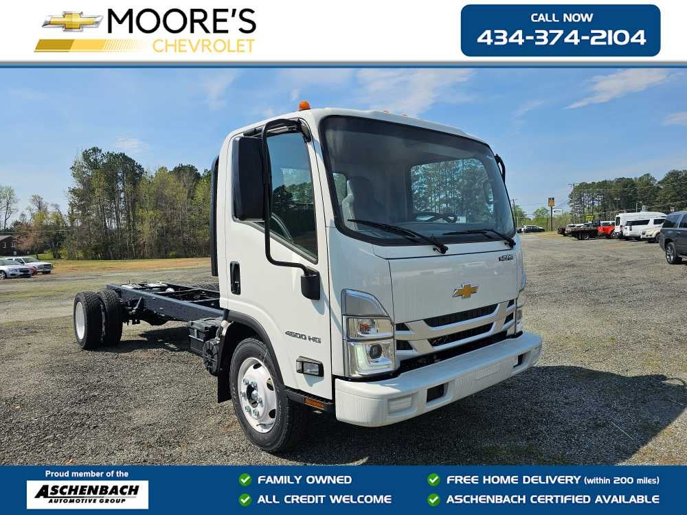 2025 Chevrolet Low Cab Forward 4500 HG Base