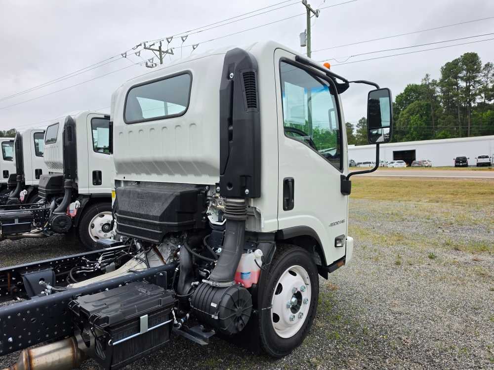 2025 Chevrolet Low Cab Forward 4500 HG Base