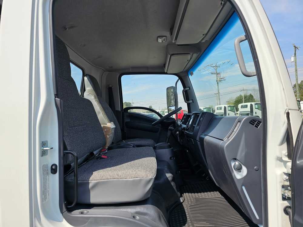 2025 Chevrolet Low Cab Forward 4500 HG Base