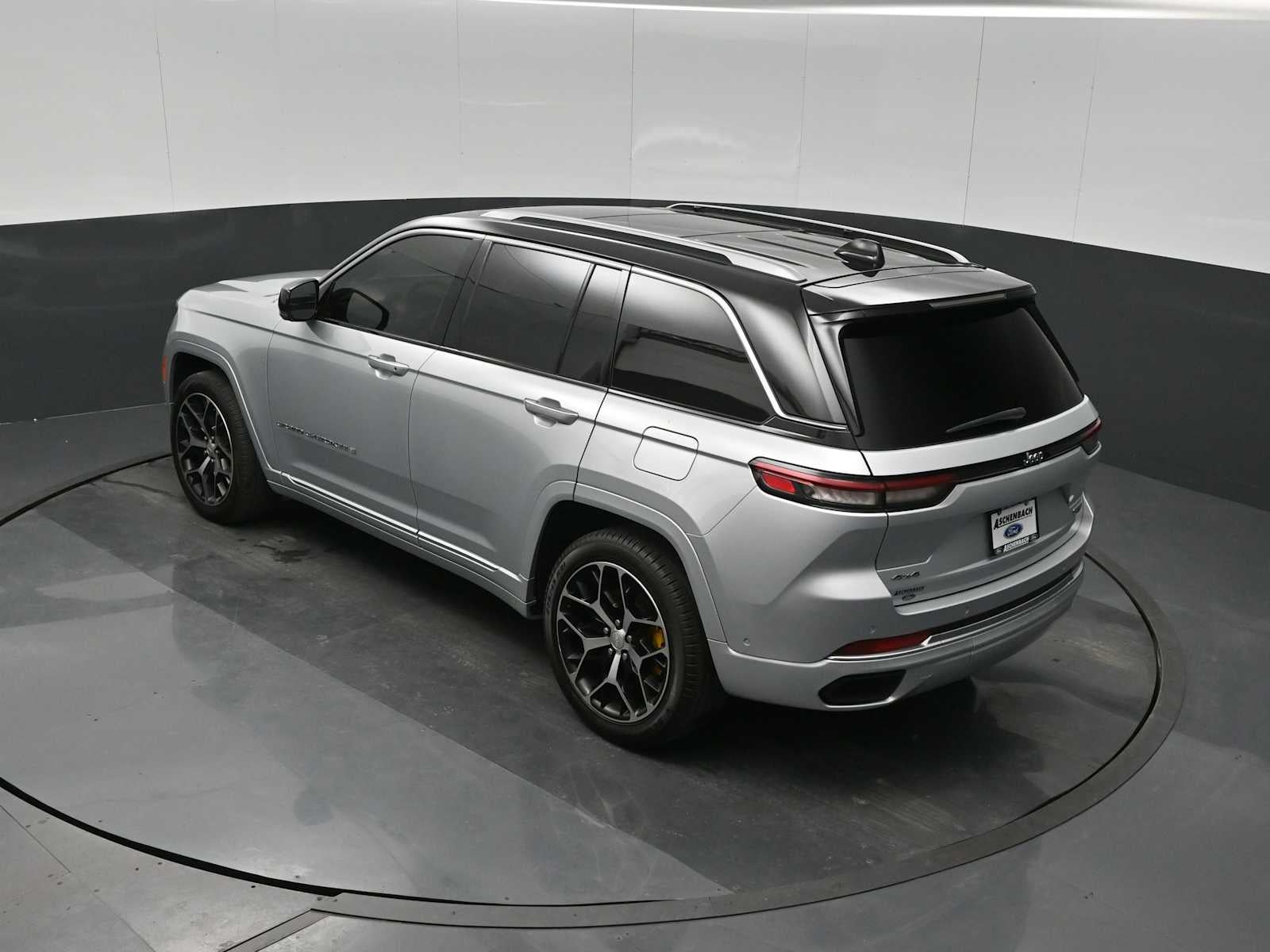2022 Jeep Grand Cherokee Summit Reserve