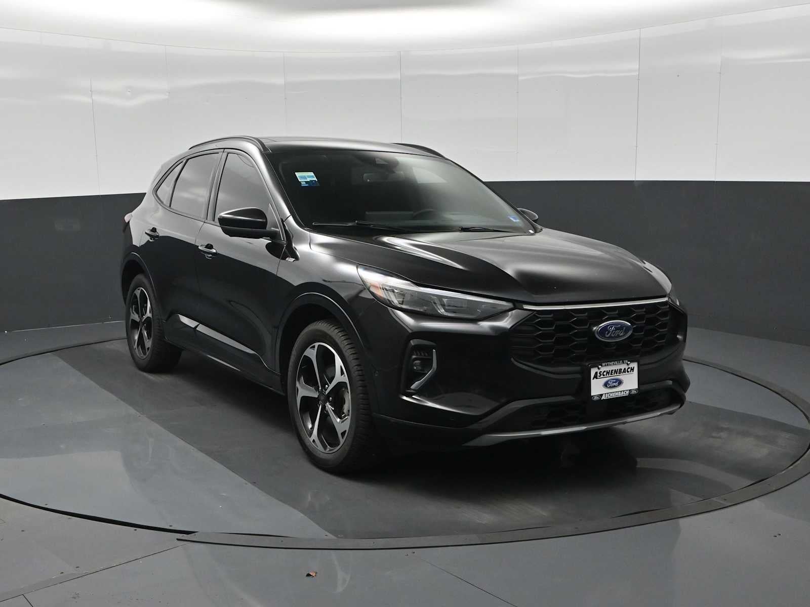 2023 Ford Escape ST-Line Elite
