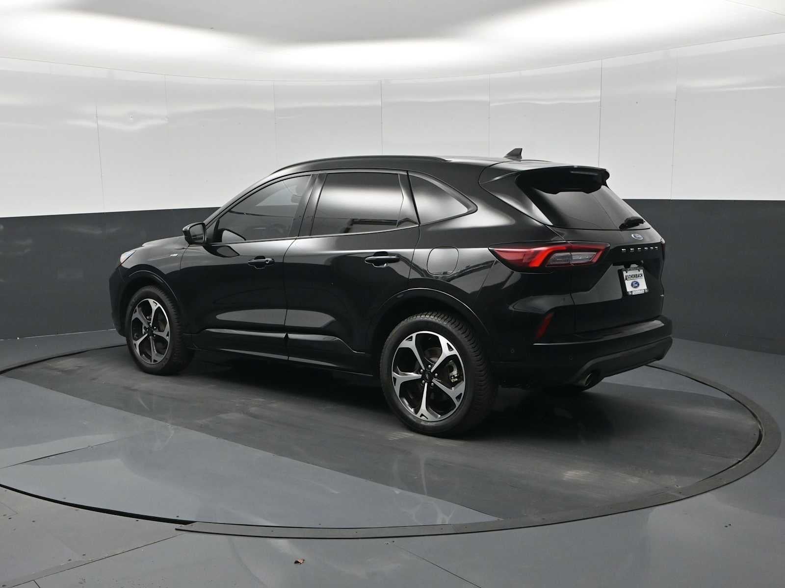2023 Ford Escape ST-Line Elite