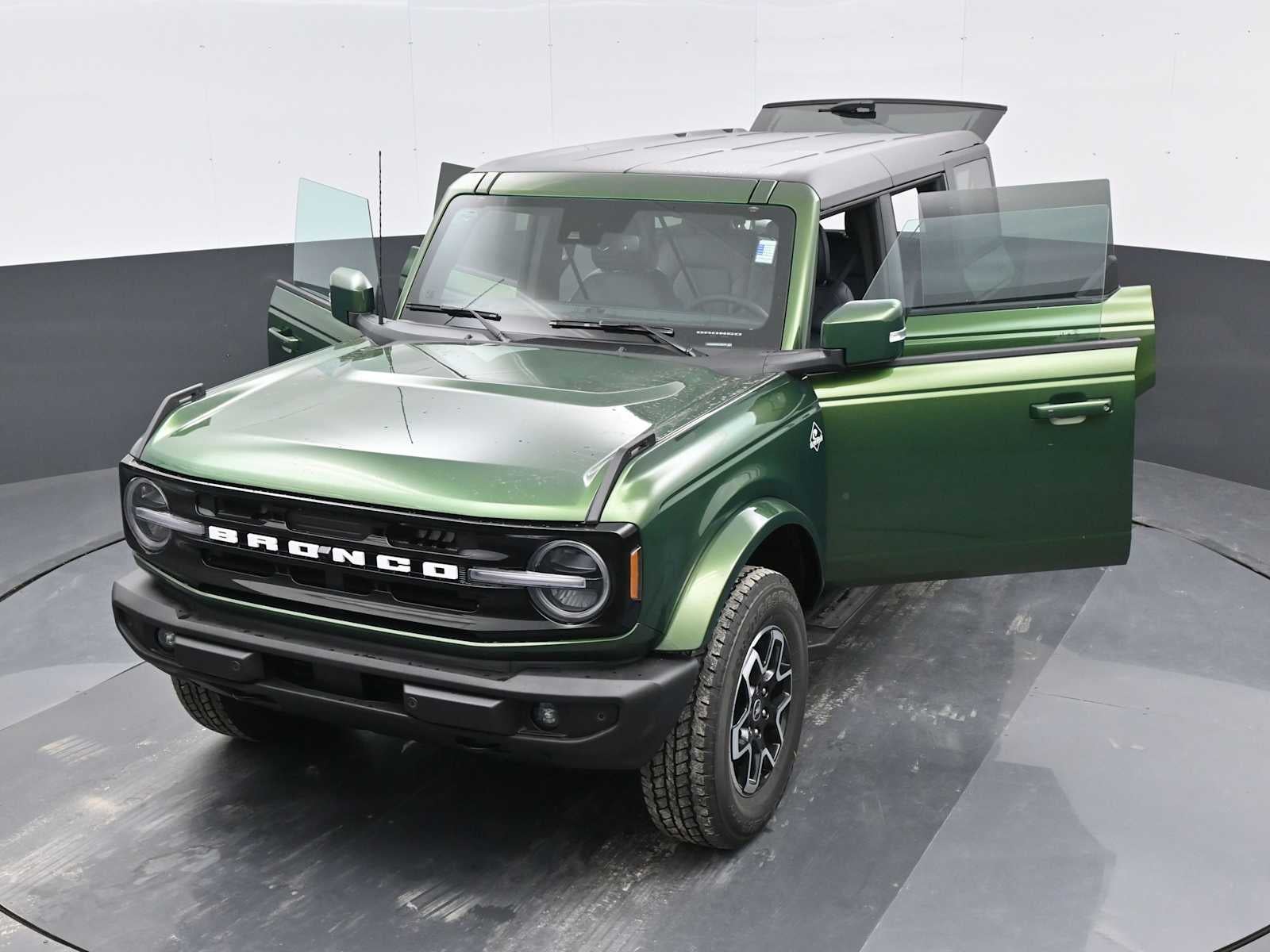 2024 Ford Bronco Outer Banks