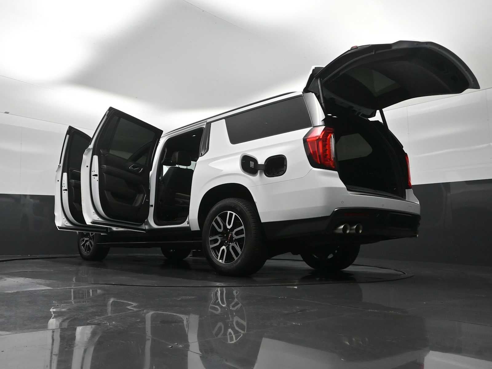 2022 GMC Yukon XL AT4