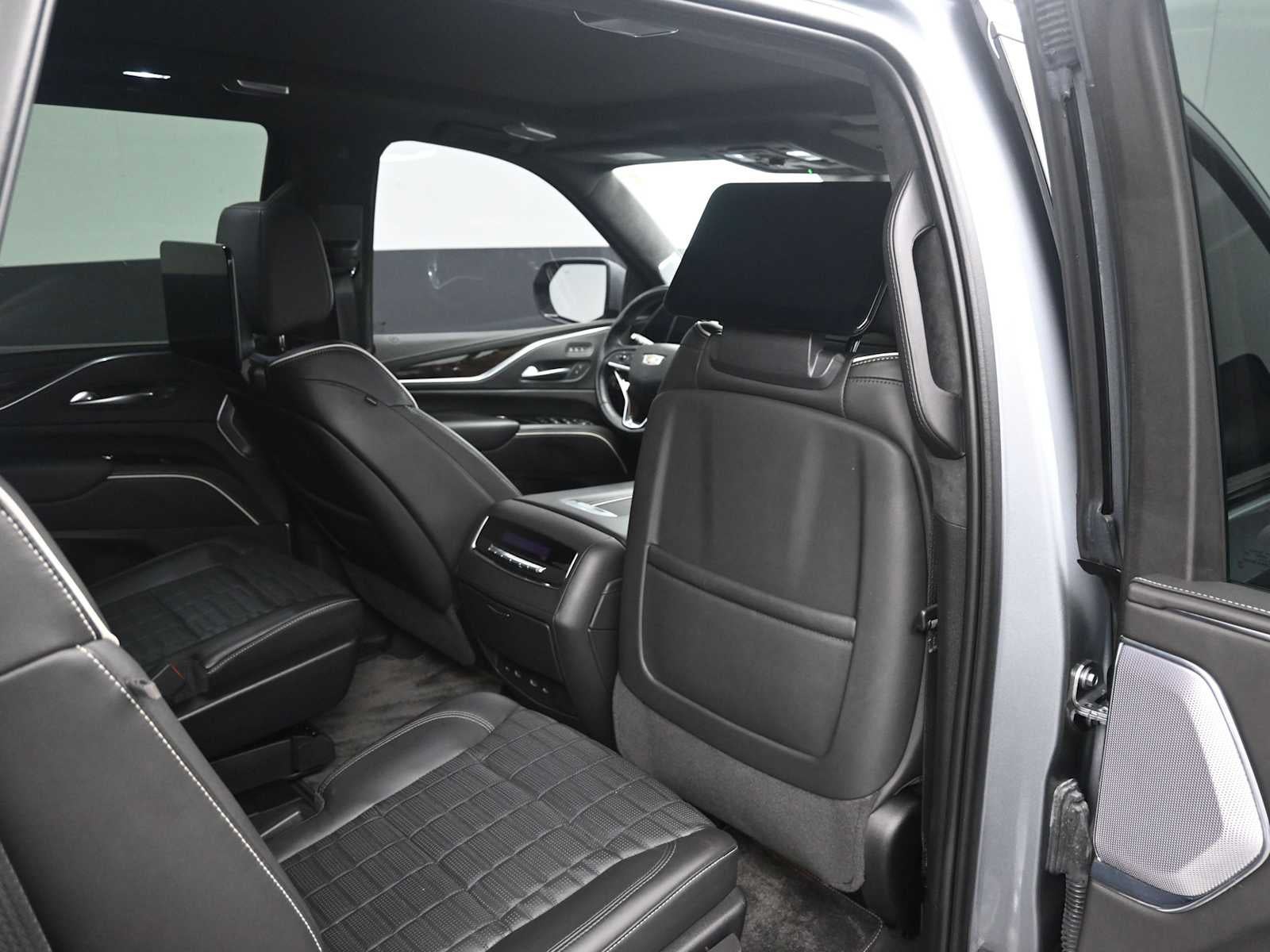 2023 Cadillac Escalade 4WD Sport Platinum