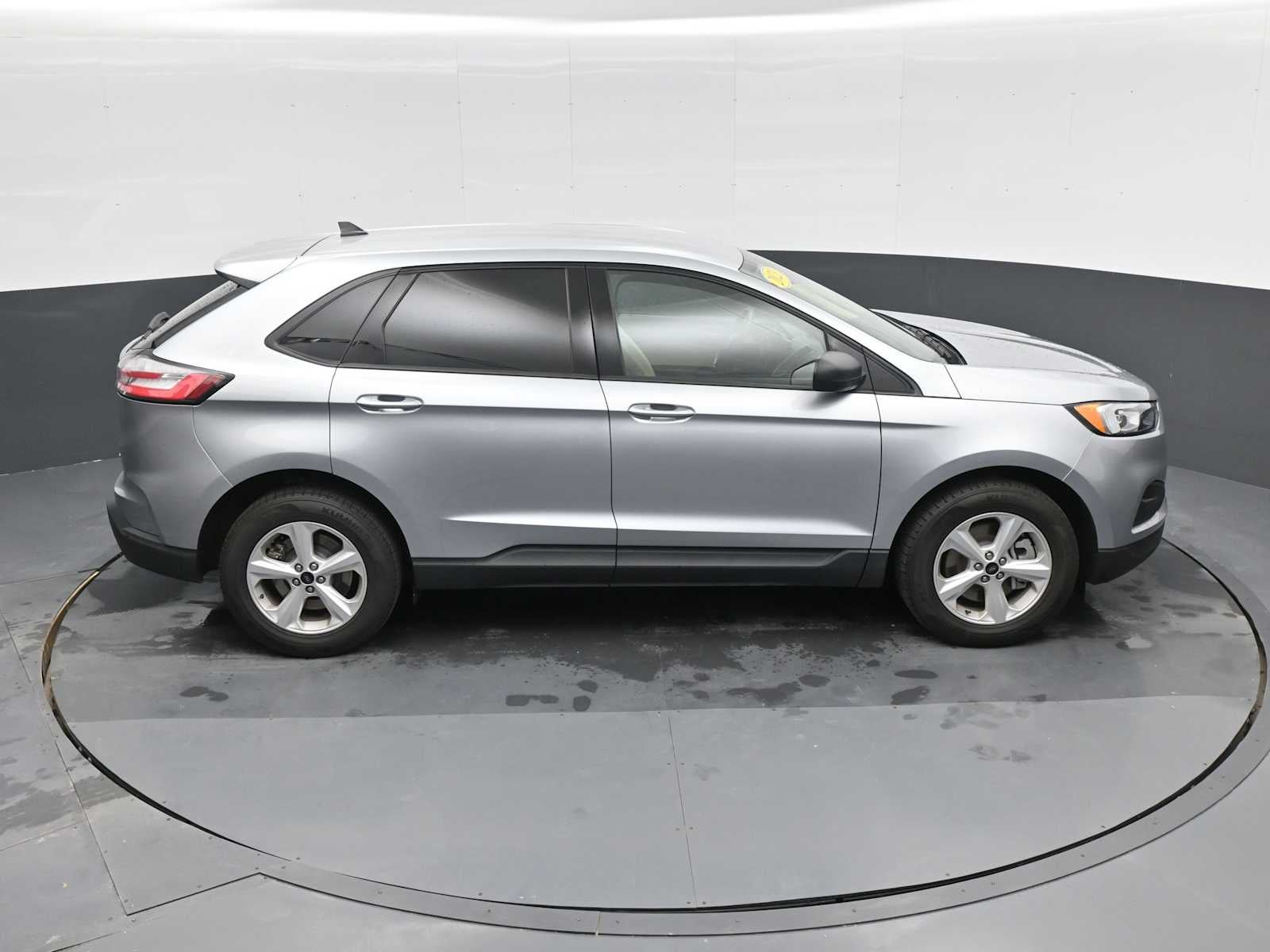 2023 Ford Edge SE