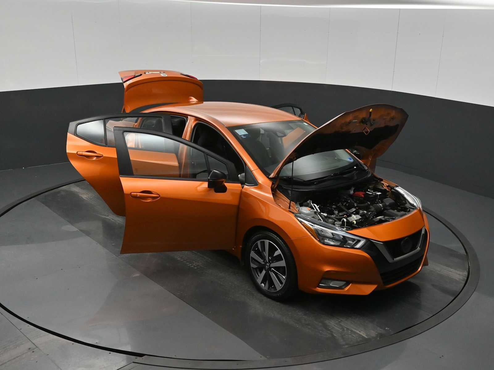 2021 Nissan Versa SR