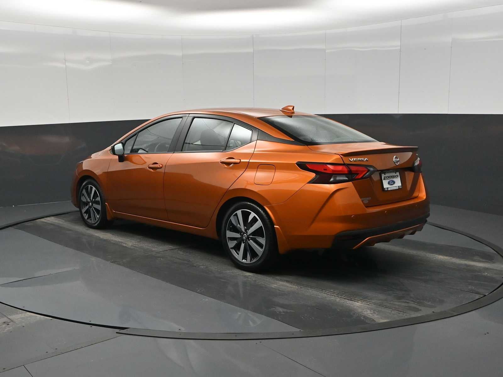 2021 Nissan Versa SR