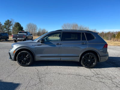 2022 Volkswagen Tiguan SE R-Line Black