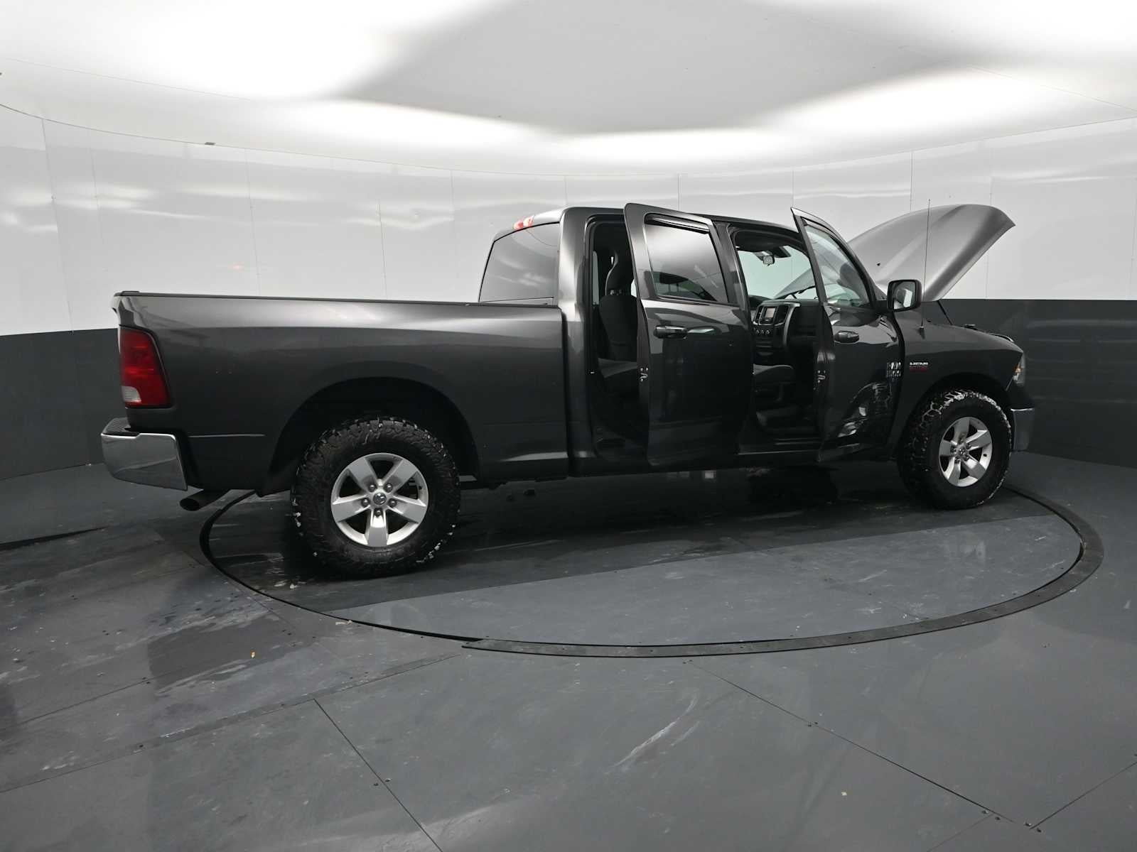 2021 RAM 1500 Classic SLT