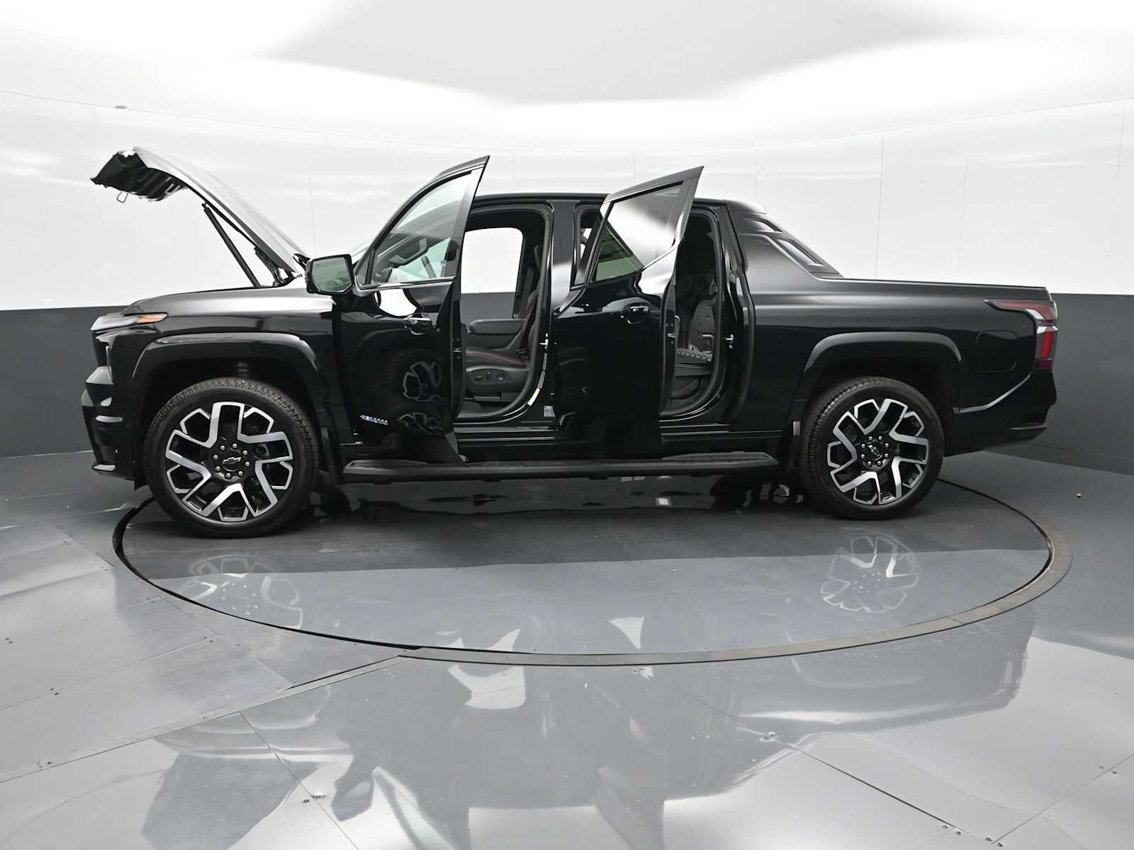 2024 Chevrolet Silverado EV RST