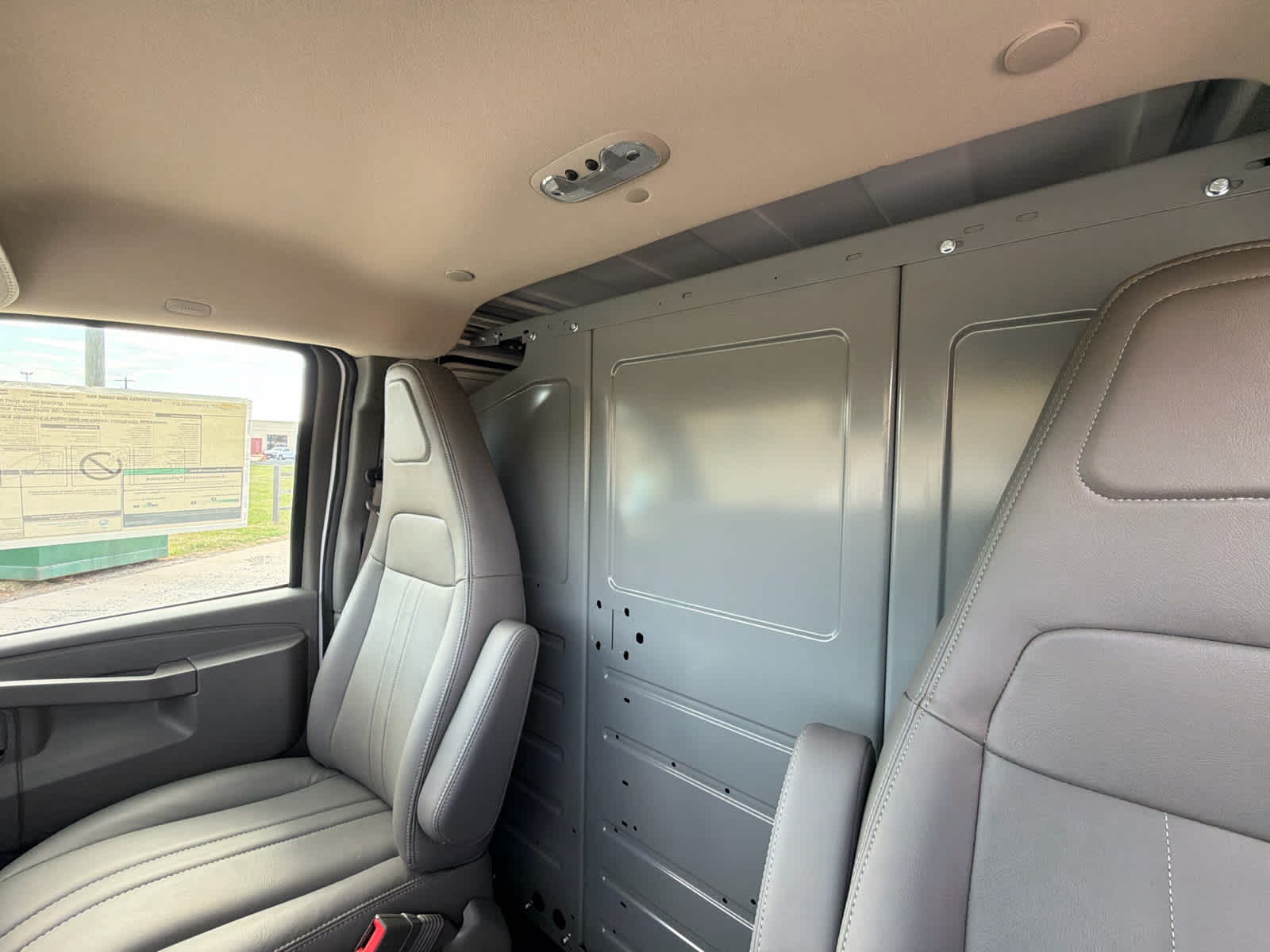 2025 Chevrolet Express Cargo WT