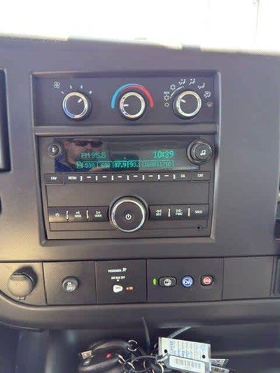 2025 Chevrolet Express Cutaway 3500 1WT