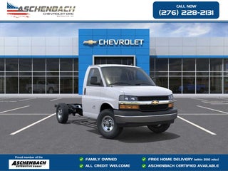 2025 Chevrolet Express Cutaway 3500 1WT