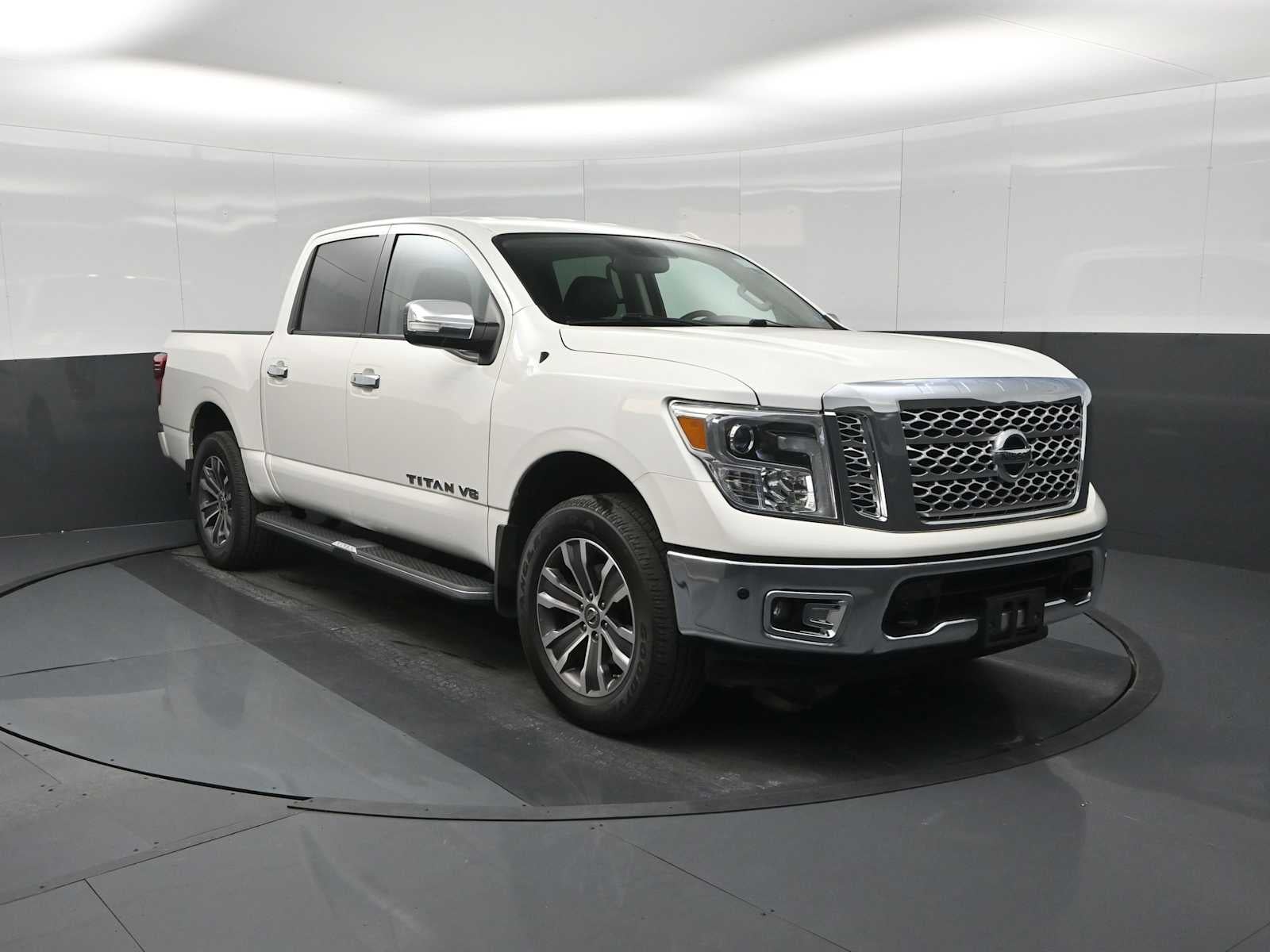 2019 Nissan Titan SL