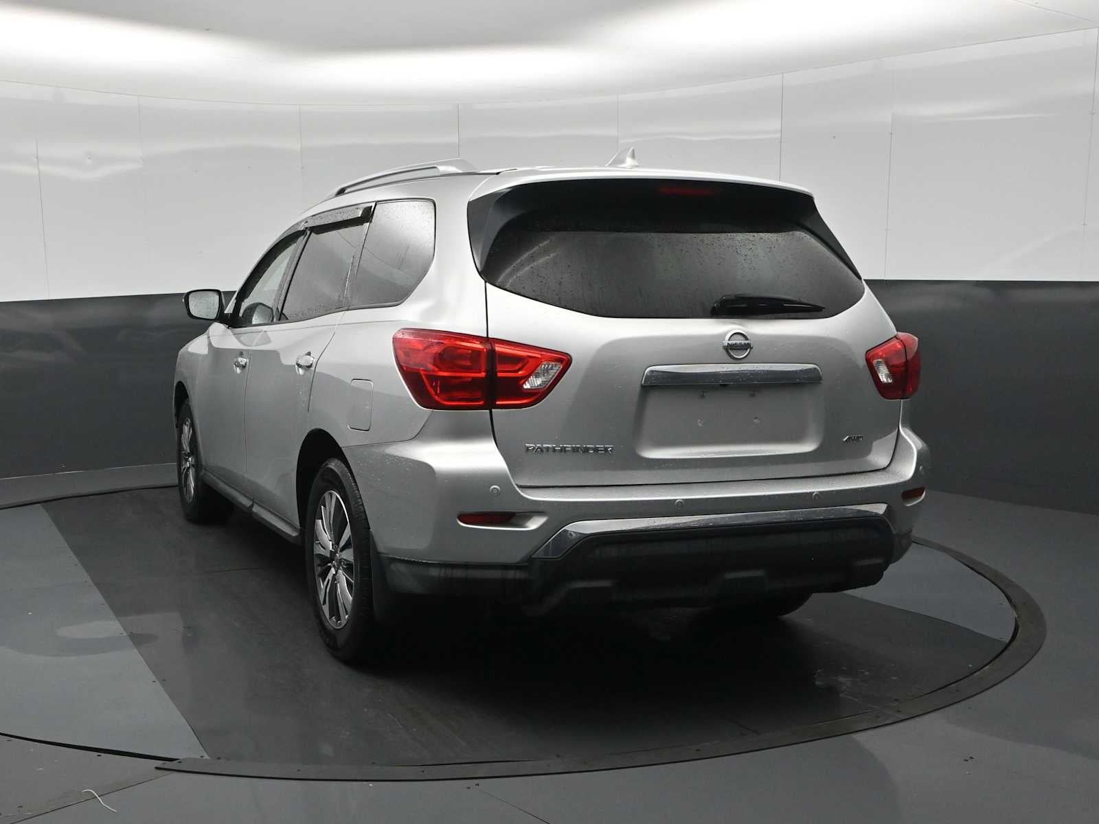 2019 Nissan Pathfinder S