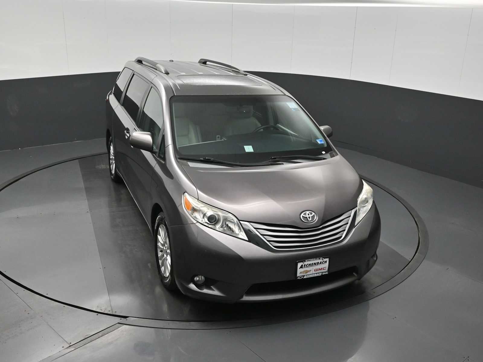 2015 Toyota Sienna XLE