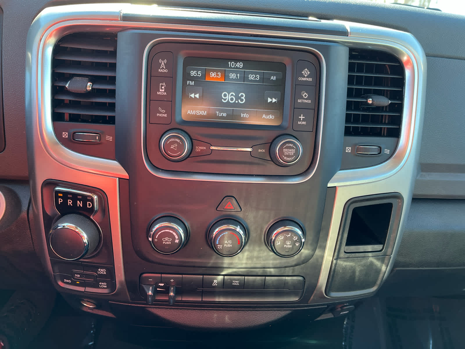 2017 RAM 1500 SLT Quad Cab 4x4 6'4' Box